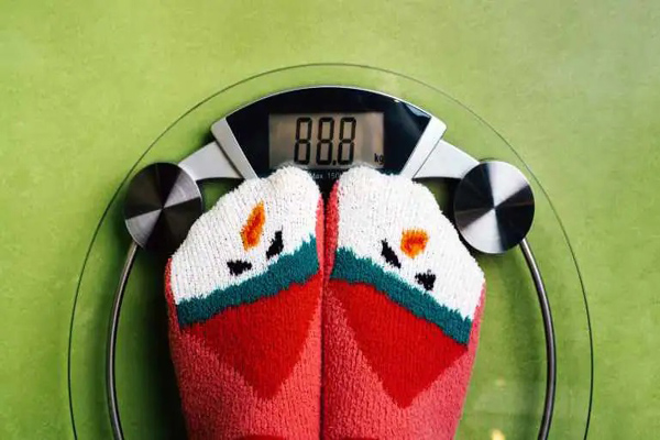 چگونه می‌توان از اضافه وزن در زمستان جلوگیری کرد؟